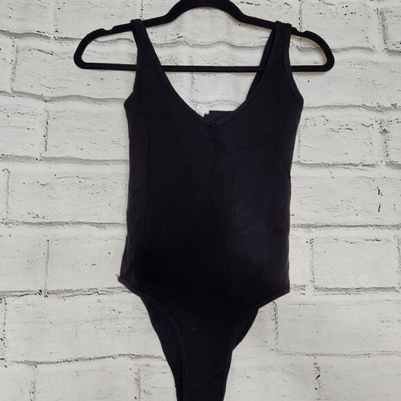 Aura Women's Solid Black Ribbed Strap-Sleeve One-Piece Tank Top Bodysuit XS/S - Picture 1 of 12